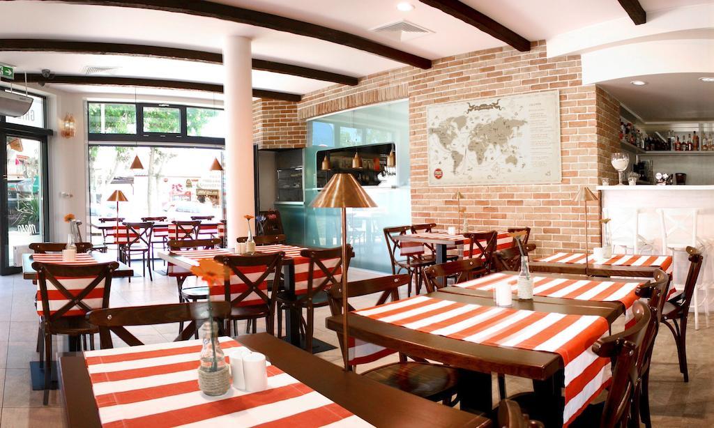 Apartamenty Mesa Grill Restaurant Cafe Dźwirzyno Exteriér fotografie