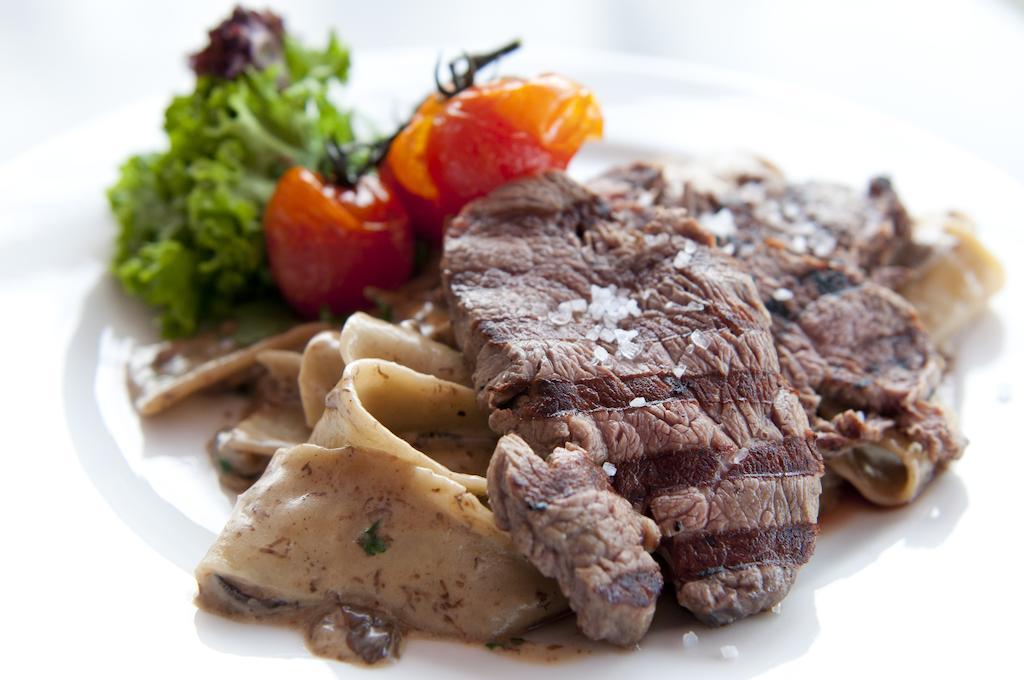 Apartamenty Mesa Grill Restaurant Cafe Dźwirzyno Exteriér fotografie